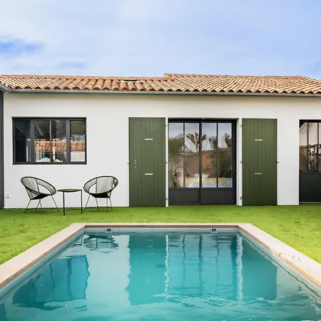 Les Du Bois Villa